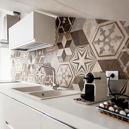 - Uva Bed & Breakfast 3*